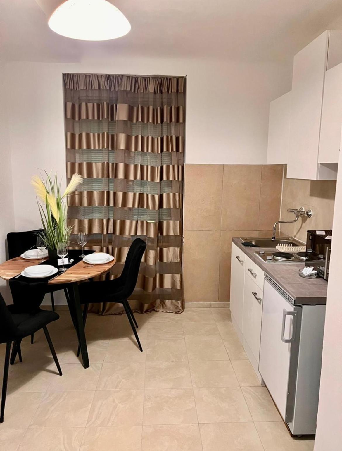 Roomino Apartment Vienna Esterno foto